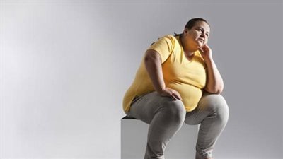 خبيرة تغذية: زيادة الوزن تسبب الكثير من المشاكل الزوجية (فيديو)