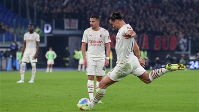 بهدفه في شباك روما.. إبراهيموفيتش يحقق رقما جديدا في مسيرته