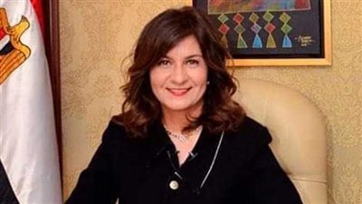 وزيرة الهجرة تتابع خطوات بدء العمل بوثيقة التأمين على المصريين بالخارج 