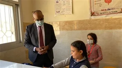 وكيل تعليم الفيوم يتابع انتظام العملية التعليمية بمدرسة الفيوم الجديدة (صور) 