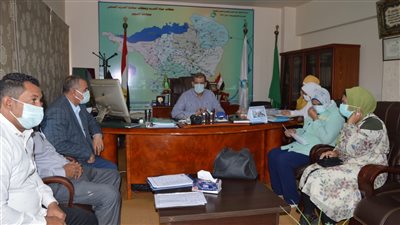 رئيس مياه الفيوم يناقش 29 شكوى بلقاء خدمة المواطنين (صور)