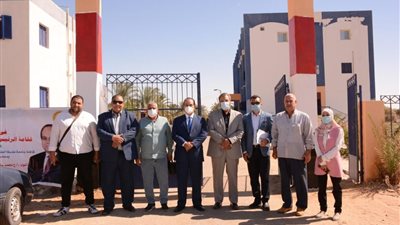 جامعة طنطا توقع الكشف الطبي على ١٠٤٤ حالة بالوادى الجديد (صور)