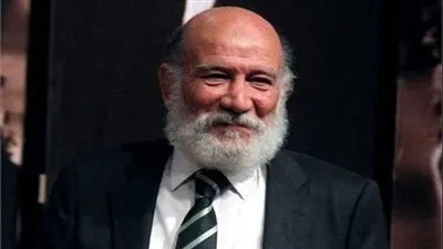 في ذكراه.. تعرف عدد زوجات أحمد خليل 