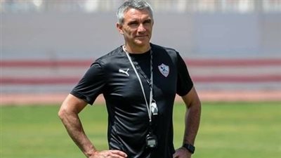 كارتيرون يستقر على ثنائي دفاع الزمالك أمام الأهلي في قمة الدوري المصري