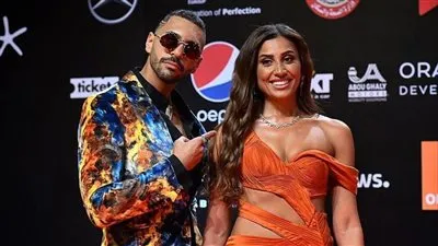 وصلة رقص حريئة لـ دينا الشربيني مع حسن أبو الروس (فيديو)