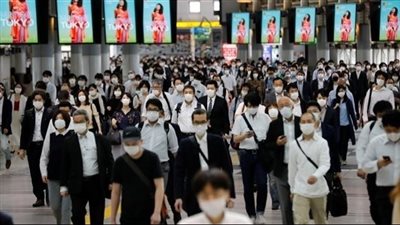 طوكيو تعلن تخفيف قيود الحدود مع تراجع الإصابات بكورونا