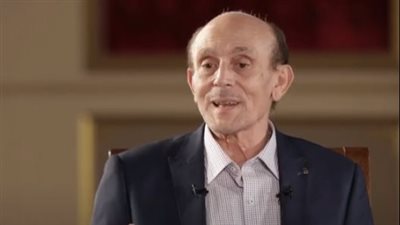 محمد صبحي يؤازر إلهام شاهين: اسم مسرحية 