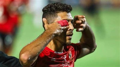 عاجل.. محمد شريف يباغت المريخ بهدف سريع للأهلي (فيديو)