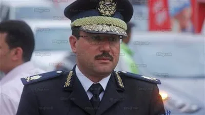 نائب مدير مرور الجيزة يتفقد محيط اللجان الانتخابية (صور وفيديو)