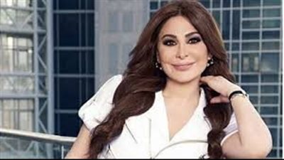 إليسا ترفع علم بلادها لبنان على مسرح الأولمبيا بباريس