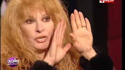 مهرجان القاهرة السينمائي يكرم النجمة الكبيرة نيللي بجائزة الهرم الذهبي التقديرية لـ إنجاز العمر