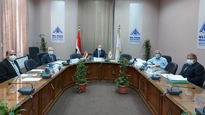 رئيس جامعة بنها يترأس لجنة اختيار عميد كلية العلوم
