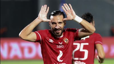 الأهلي يحدد موعد حسم مفاوضات تمديد عقد معلول