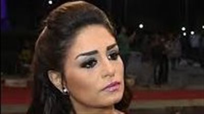 بالفيديو.. منة تنسحب على الهواء بعد مشادة مع المستشار القانوني لشركة إنتاج فيلهما الجديد