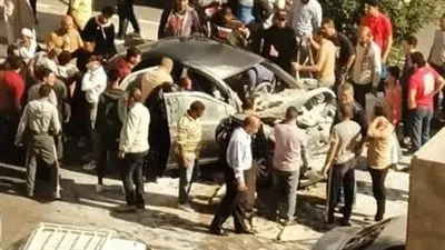  اشتعال النيران بسيارة ملاكي أمام مدرسة الزراعة بالفيوم