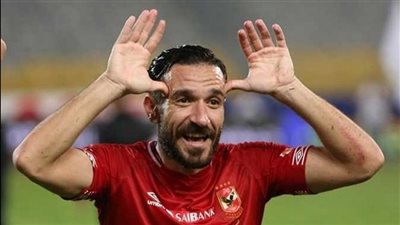 الأهلي يجدد عقد معلول موسمسن إضافيين