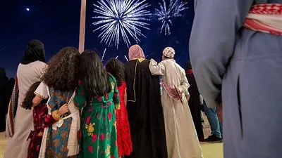 الألعاب النارية تزيّن سماء الرياض بألوانها وأشكالها المتنوعة في “موسم الرياض 2021”