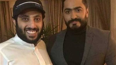 بحضور تركي آل الشيخ.. تامر حسنى يشعل حفله بموسم الرياض (صور)