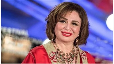 إلهام شاهين ترد على منتقدي مسرحيتها الجديدة