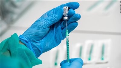 استشاري تغذية يناشد المواطنين بسرعة الحصول على لقاح كورونا (فيديو)