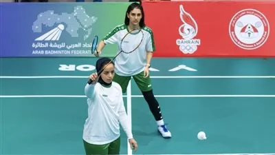 لاعبتا الأخضر هيا ورنا تتأهلان لنصف نهائي كأس العرب للريشة الطائرة