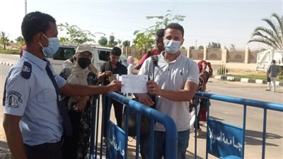 رئيس جامعة أسوان: منع دخول الطلاب والموظفين إلا بعد تلقي اللقاح