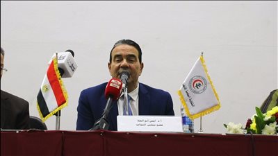 برلماني خلال مؤتمر المسؤولية الطبية: الأخطاء ليس سببها الأطباء فقط