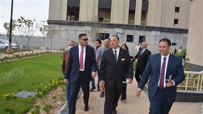 رئيس جامعة المنصورة الجديدة يتفقد مواقع اختبارات القبول بالجامعات الأهلية