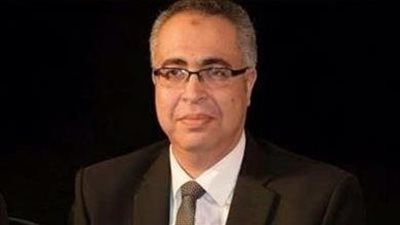 بكلمات مليئة بالحزن.. إسماعيل مختار ينعى الدكتور الراحل محمود اللوزي