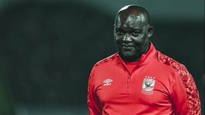 موسيماني يتواصل مع بيرسي تاو عقب خروج بلاده من تصفيات كأس العالم