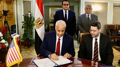 وزير التعليم العالي يشهد توقيع اتفاقية تعاون بين جامعة العلمين الدولية وجامعة لويفيل الأمريكية