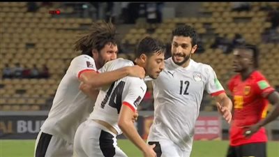 أكرم توفيق يكشف عن رسالته المستمرة لمحمد صلاح