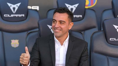 مفاجأة غريبة.. تشافي يستخدم تقنية جديدة مع برشلونة