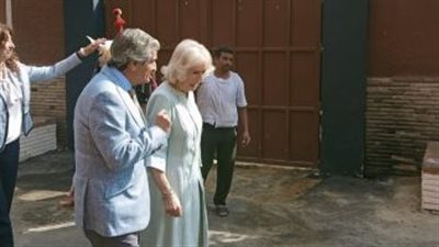 زوجة ولي العهد البريطاني تزور مستشفى بروك لعلاج الحيوان بمنطقة السيدة زينب