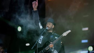 تامر حسني يتألق بحفل ضخم في جامعة حورس