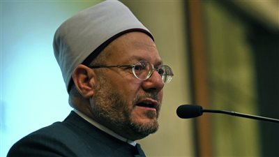 هل الاحتفال بعيد الميلاد بدعة؟.. المفتي يُجيب (فيديو)