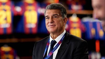 رئيس برشلونة يسعى لخطف هدف ريال مدريد