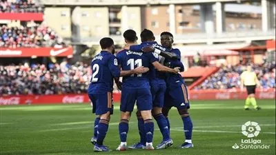 ريال مدريد يكتسح غرناطة برباعية ويغرد في قمة الليجا