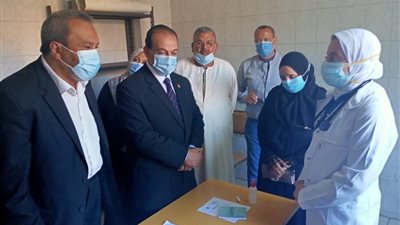 الكشف على 1227 مواطنًا في قافلة طبية لجامعة طنطا (صور)