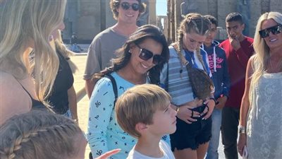 سائحون من مختلف الجنسيات يلتقون وزير السياحة ويبدون رأيهم بمستوى الخدمات