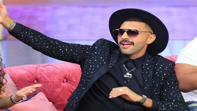 حسن ابو الروس يسخر من مطرب كبير بـ 