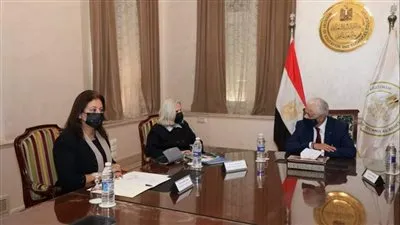 شوقى يبحث إنشاء مجلس الوزراء العرب المسؤولين عن التعليم