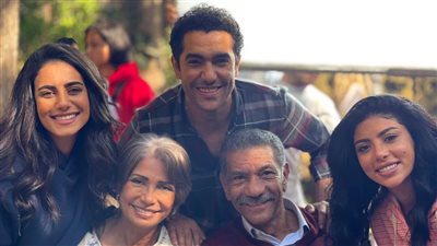 سوسن بدر تشارك متابعيها بصورة جديدة من كواليس مسلسل أبو العروسة