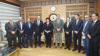 وزيرة الثقافة تلتقي محافظ الدقهلية لبحث سبل تكثيف الفعاليات الفكرية والفنية بالمحافظة