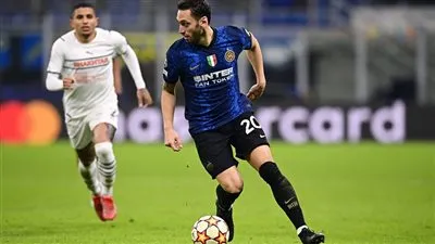 إنتر ميلان يعبر عقبة شاختار في دوري أبطال أوروبا