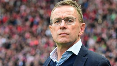 عاجل.. مانشستر يونايتد يُنهي مفاوضات مدربه الجديد والإعلان خلال ساعات