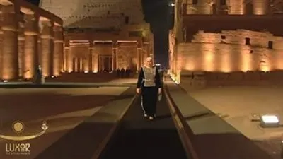 اقدم فستان منسوج على وجه الأرض.. تعرف على الإطلالة المميزة للسيدة انتصار السيسي في حفل افتتاح طريق الكباش