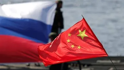 صينيون يدعمون توسيع التعاون العسكري مع روسيا ويعتبرون واشنطن مخطئة