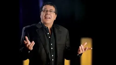 أحمد آدم يوجه رسالة لوزير التعليم طارق شوقي بشأن أنشودة آمون