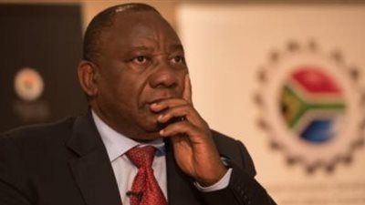 رئيس جنوب إفريقيا: التطعيم هو السبيل الوحيد لمواجهة متحور 